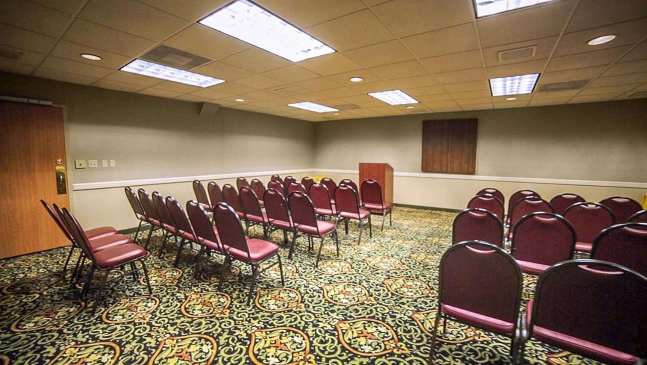 Magnuson Grand & Conference Center Somerset-Bridgewater Экстерьер фото
