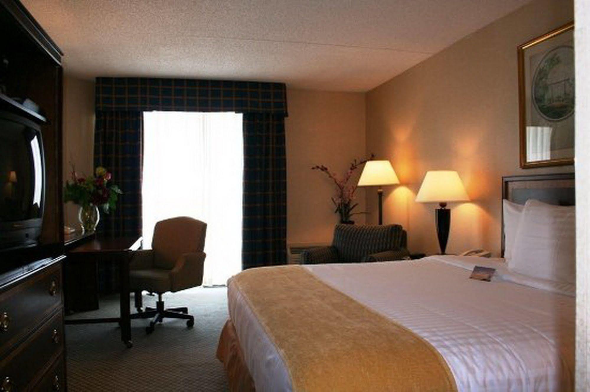 Magnuson Grand & Conference Center Somerset-Bridgewater Номер фото